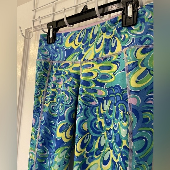 Lilly Pulitzer Weekender Leggings Lilly’s Lagoon - Picture 3 of 10